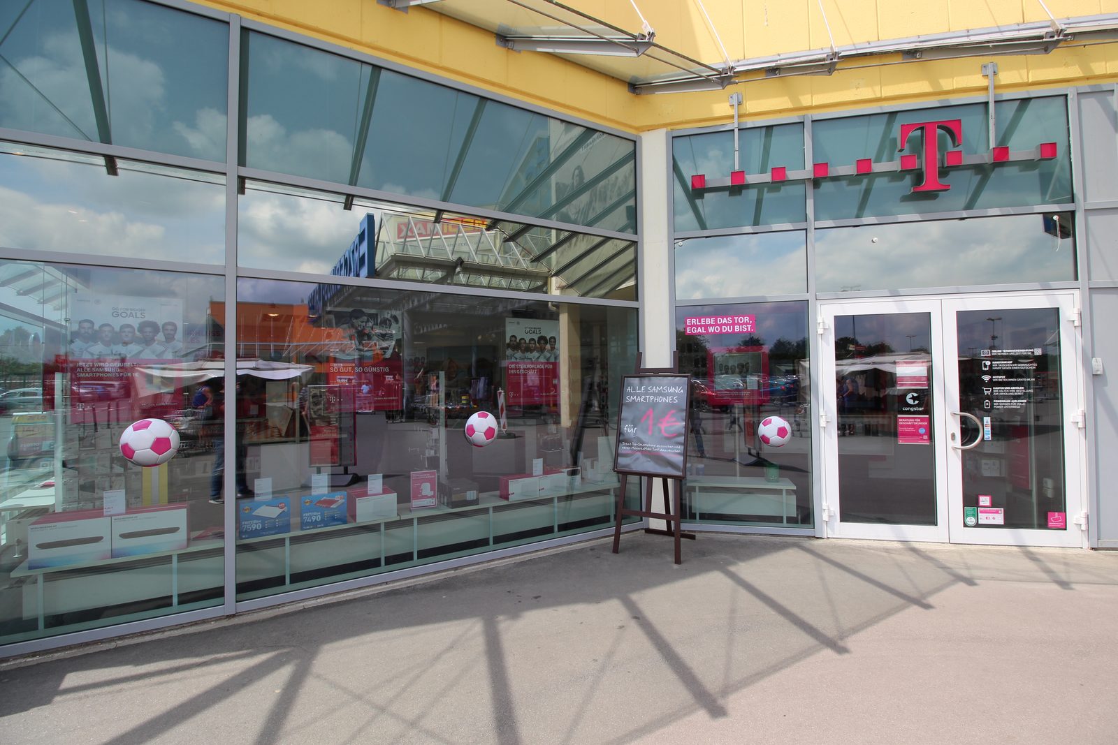 Ladenfront Telekom Shop im Erzgebirgscenter